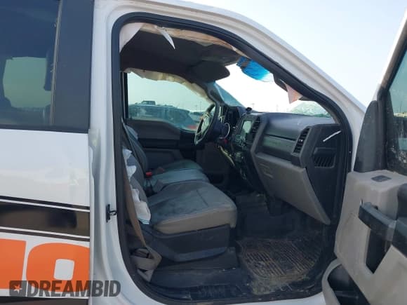 ✅ 2018 Ford F-250 XL • VIN: 1FT7W2B61JEC76881 • Lot: 41909429. Listed on IAAI with 139,316 mi. Free auction sales archive from the USA and detailed vehicle history report at DreamBid. Image 5.