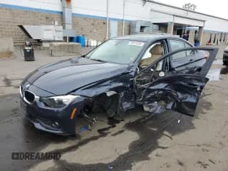 ✅ 2017 BMW 3 Series 320i xDrive • VIN: WBA8E5G36HNU42553 • Lot: 69814595. Listed on Copart with 131,107 mi. Free auction sales archive from the USA and detailed vehicle history report at DreamBid. Image 1.