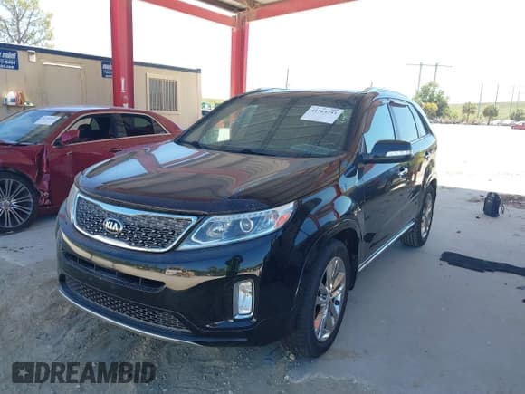 ✅ 2015 Kia Sorento SX Limited • VIN: 5XYKW4A74FG638961 • Лот: 41763253. Опубликован ранее на IAAI с пробегом 111 826 миль. Бесплатный доступ к архиву аукционных продаж из США и подробный отчёт об истории автомобиля на DreamBid. Изображение 17.
