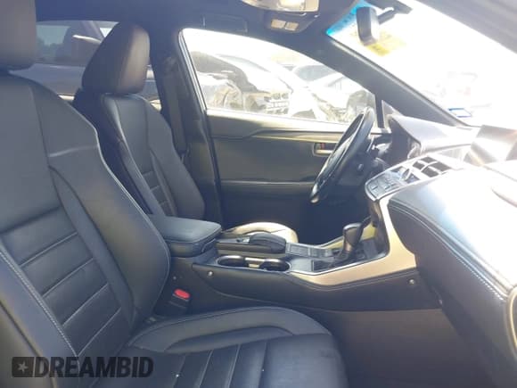 ✅ 2017 Lexus NX 200t • VIN: JTJYARBZ8H2082816 • Лот: 42629090. Опубликован ранее на IAAI с пробегом 61 759 миль. Бесплатный доступ к архиву аукционных продаж из США и подробный отчёт об истории автомобиля на DreamBid. Изображение 5.