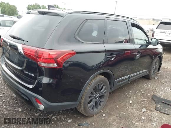 2019 Mitsubishi Outlander SE z VIN JA4AD3A31KZ038526, wystawiony jako IAAI lot #42724186 z przebiegiem 122 247 mil mil oraz . Historia ofert i sprzedaży dostępna na DreamBid. Obrazek 4.