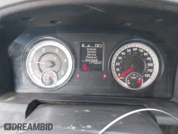 ✅ 2015 Ram 2500 Tradesman • VIN: 3C6UR5HL2FG548208 • Lot: 40566236. Wystawiony na IAAI z przebiegiem 177 580 mil. Bezpłatny archiwum sprzedaży aukcyjnych z USA i szczegółowy raport historii pojazdu na DreamBid. Zdjęcie 7.