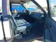 ✅ 1989 Chevrolet Silverado 1500 • VIN: 1GCDC14K8KE108642 • Lot: 43461941. Wystawiony na IAAI z przebiegiem 182 332 mil. Bezpłatny archiwum sprzedaży aukcyjnych z USA i szczegółowy raport historii pojazdu na DreamBid. Zdjęcie 5.