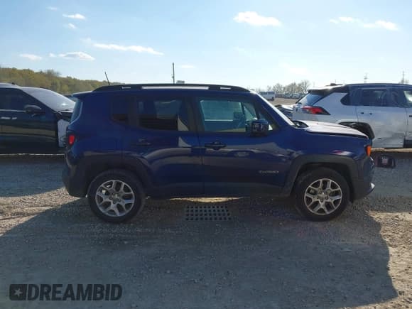 ✅ 2018 Jeep Renegade Latitude • VIN: ZACCJBBB6JPH18779 • Lot: 43591489. Listed on IAAI with 143,480 mi. Free auction sales archive from the USA and detailed vehicle history report at DreamBid. Image 13.