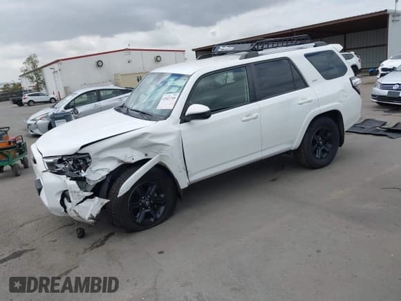 ✅ 2022 Toyota 4Runner SR5 • VIN: JTEEU5JR7N5257599 • Lot: 42047749. Listed on IAAI with 90,482 mi. Free auction sales archive from the USA and detailed vehicle history report at DreamBid. Image 2.