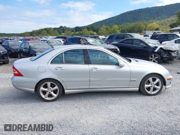 ✅ 2006 Mercedes-Benz C 230 Sport • VIN: WDBRF52H26F751918 • Lot: 43149750. Listed on IAAI with 227,024 mi. Free auction sales archive from the USA and detailed vehicle history report at DreamBid. Image 14.