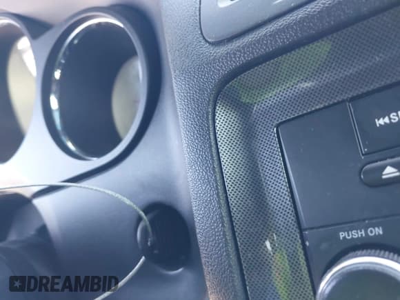 ✅ 2014 Dodge Challenger SXT • VIN: 2C3CDYAG1EH153778 • Лот: 43589521. Опубликован ранее на IAAI с пробегом 185 848 миль. Бесплатный доступ к архиву аукционных продаж из США и подробный отчёт об истории автомобиля на DreamBid. Изображение 11.