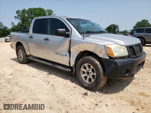 ✅ 2005 Nissan Titan LE • VIN: 1N6BA07B85N520922 • Lot: 59089845. Listed on Copart with 240,804 mi. Free auction sales archive from the USA and detailed vehicle history report at DreamBid. Image 4.