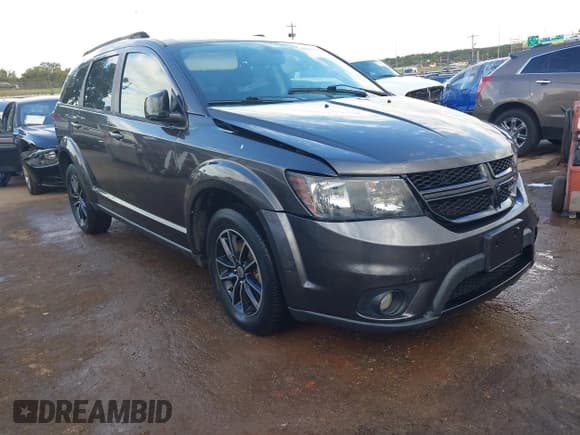 ✅ 2019 Dodge Journey SE • VIN: 3C4PDCBB6KT706818 • Lot: 43290788. Wystawiony na IAAI z przebiegiem 100 740 mil. Bezpłatny archiwum sprzedaży aukcyjnych z USA i szczegółowy raport historii pojazdu na DreamBid. Zdjęcie 1.