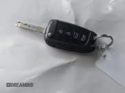 ✅ 2019 Hyundai Kona SE • VIN: KM8K1CAAXKU371995 • Лот: 43710070. Опубликован ранее на IAAI с пробегом 65 736 миль. Бесплатный доступ к архиву аукционных продаж из США и подробный отчёт об истории автомобиля на DreamBid. Изображение 11.