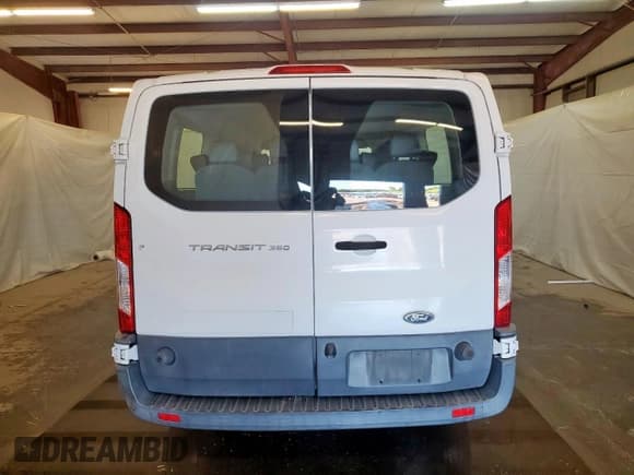 ✅ 2017 Ford Transit XL • VIN: 1FBZX2YM9HKA62457 • Lot: 82136135. Wystawiony na Copart z przebiegiem 84 992 mil. Bezpłatny archiwum sprzedaży aukcyjnych z USA i szczegółowy raport historii pojazdu na DreamBid. Zdjęcie 6.