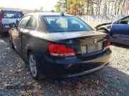 ✅ 2013 BMW 1 Series 128i • VIN: WBAUP9C52DVS94371 • Lot: 43637948. Wystawiony na IAAI z przebiegiem 135 754 mil. Bezpłatny archiwum sprzedaży aukcyjnych z USA i szczegółowy raport historii pojazdu na DreamBid. Zdjęcie 3.