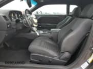 ✅ 2013 Dodge Challenger SXT • VIN: 2C3CDYAG0DH649377 • Lot: 49311435. Wystawiony na Copart z przebiegiem 174 087 mil. Bezpłatny archiwum sprzedaży aukcyjnych z USA i szczegółowy raport historii pojazdu na DreamBid. Zdjęcie 7.