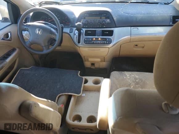 ✅ 2010 Honda Odyssey EX • VIN: 5FNRL3H40AB095430 • Lot: 85401615. Wystawiony na Copart z przebiegiem 281 914 mil. Bezpłatny archiwum sprzedaży aukcyjnych z USA i szczegółowy raport historii pojazdu na DreamBid. Zdjęcie 8.