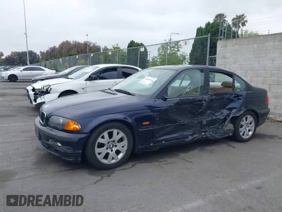 2000 BMW 3 Series 323i с VIN WBAAM3335YFP68157, выставлен на аукционе IAAI как лот 42029364 с пробегом 105 078 миль миль и . История ставок и продаж доступна на DreamBid. Изображение 14.