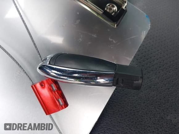 ✅ 2008 Mercedes-Benz C 300 Sport • VIN: WDDGF54X98R013750 • Lot: 42045793. Wystawiony na IAAI z przebiegiem 43 134 mil. Bezpłatny archiwum sprzedaży aukcyjnych z USA i szczegółowy raport historii pojazdu na DreamBid. Zdjęcie 11.