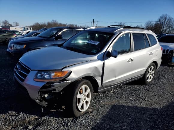 ✅ 2009 Hyundai Santa Fe Limited • VIN: 5NMSH73E09H300703 • Lot: 84516804. Listed on Copart with 109,904 mi. Free auction sales archive from the USA and detailed vehicle history report at DreamBid. Image 1.