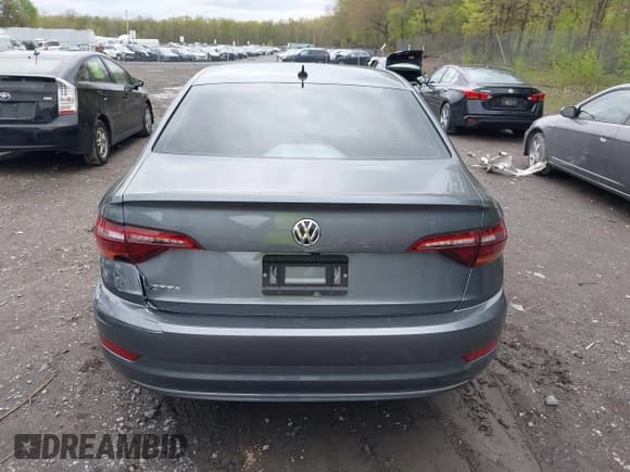 ✅ 2019 Volkswagen Jetta S • VIN: 3VWC57BU1KM067257 • Lot: 42205058. Listed on IAAI with 149,337 mi. Free auction sales archive from the USA and detailed vehicle history report at DreamBid. Image 16.