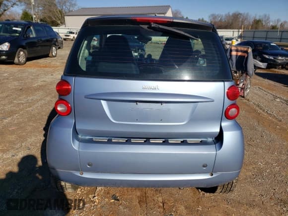 ✅ 2011 Smart fortwo Pure • VIN: WMEEJ3BA3BK432164 • Lot: 43130025. Listed on Copart with 72,440 mi. Free auction sales archive from the USA and detailed vehicle history report at DreamBid. Image 11.