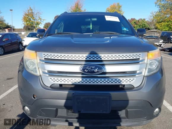 ✅ 2011 Ford Explorer XLT • VIN: 1FMHK8D80BGA44548 • Lot: 43462730. Wystawiony na IAAI z przebiegiem 187 442 mil. Bezpłatny archiwum sprzedaży aukcyjnych z USA i szczegółowy raport historii pojazdu na DreamBid. Zdjęcie 6.