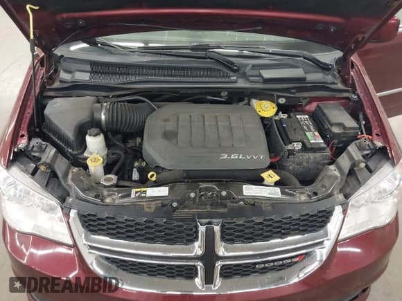 ✅ 2017 Dodge Grand Caravan Crew Plus • VIN: 2C4RDGDG4HR719796 • Lot: 43378146. Wystawiony na IAAI z przebiegiem 108 836 mil. Bezpłatny archiwum sprzedaży aukcyjnych z USA i szczegółowy raport historii pojazdu na DreamBid. Zdjęcie 10.