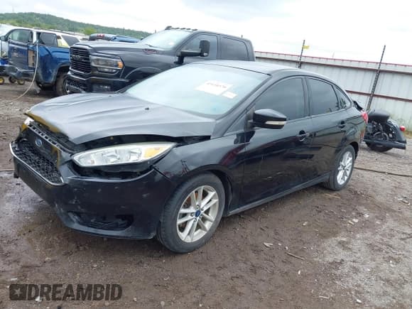 ✅ 2015 Ford Focus SE • VIN: 1FADP3F2XFL280157 • Lot: 43110370. Listed on IAAI with 129,818 mi. Free auction sales archive from the USA and detailed vehicle history report at DreamBid. Image 19.