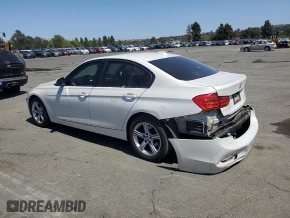 ✅ 2012 BMW 3 Series 328i • VIN: WBA3A5G51CNP16676 • Lot: 58172565. Listed on Copart with 146,508 mi. Free auction sales archive from the USA and detailed vehicle history report at DreamBid. Image 2.