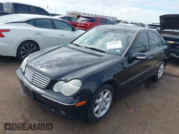 ✅ 2004 Mercedes-Benz C 240 • VIN: WDBRF81J64F448093 • Lot: 42598912. Listed on IAAI with 146,603 mi. Free auction sales archive from the USA and detailed vehicle history report at DreamBid. Image 2.