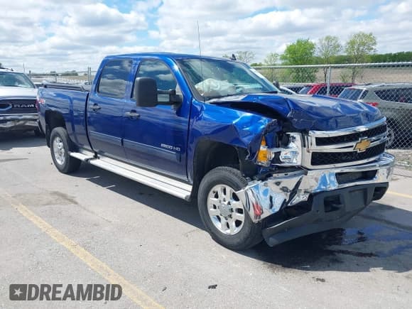 ✅ 2013 Chevrolet Silverado 2500HD LT • VIN: 1GC1KXCG1DF196694 • Lot: 42320081. Listed on IAAI with 93,305 mi. Free auction sales archive from the USA and detailed vehicle history report at DreamBid. Image 1.
