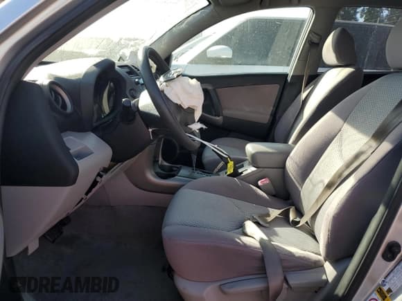 ✅ 2006 Toyota RAV4 • VIN: JTMZD33V865015474 • Lot: 82608645. Wystawiony na Copart z przebiegiem 143 925 mil. Bezpłatny archiwum sprzedaży aukcyjnych z USA i szczegółowy raport historii pojazdu na DreamBid. Zdjęcie 7.