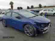 2024 Toyota Prius LE z VIN JTDACAAU3R3036876, wystawiony jako Copart lot #86166715 z przebiegiem 2 948 mil mil oraz Szkoda całkowita • Salvage title. Historia ofert i sprzedaży dostępna na DreamBid. Obrazek 4.