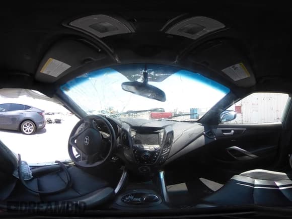 ✅ 2016 Hyundai Veloster Turbo R-Spec • VIN: KMHTC6AE5GU263570 • Lot: 42897746. Wystawiony na IAAI z przebiegiem 68 200 mil. Bezpłatny archiwum sprzedaży aukcyjnych z USA i szczegółowy raport historii pojazdu na DreamBid. Zdjęcie 18.