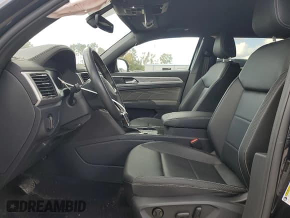 ✅ 2023 Volkswagen Atlas SE • VIN: 1V2WC2CA6PC213446 • Lot: 78654414. Wystawiony na Copart z przebiegiem 49 244 mil. Bezpłatny archiwum sprzedaży aukcyjnych z USA i szczegółowy raport historii pojazdu na DreamBid. Zdjęcie 7.