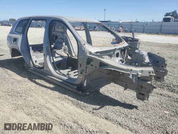 ✅ 2024 Volvo XC90 Plus Bright Theme • VIN: YV4H60CEXR1209680 • Лот: 67740185. Опубликован ранее на Copart с пробегом Не указан. Бесплатный доступ к архиву аукционных продаж из США и подробный отчёт об истории автомобиля на DreamBid. Изображение 4.