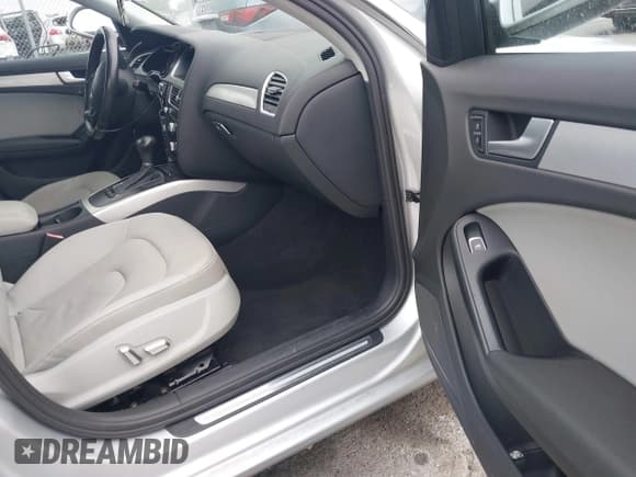 ✅ 2013 Audi A4 Premium • VIN: WAUAFAFL8DA181467 • Лот: 42672105. Опубликован ранее на IAAI с пробегом 136 633 миль. Бесплатный доступ к архиву аукционных продаж из США и подробный отчёт об истории автомобиля на DreamBid. Изображение 5.