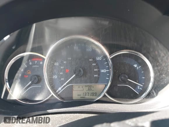 ✅ 2014 Toyota Corolla L • VIN: 5YFBURHE0EP116586 • Lot: 43573096. Wystawiony na IAAI z przebiegiem 137 199 mil. Bezpłatny archiwum sprzedaży aukcyjnych z USA i szczegółowy raport historii pojazdu na DreamBid. Zdjęcie 7.