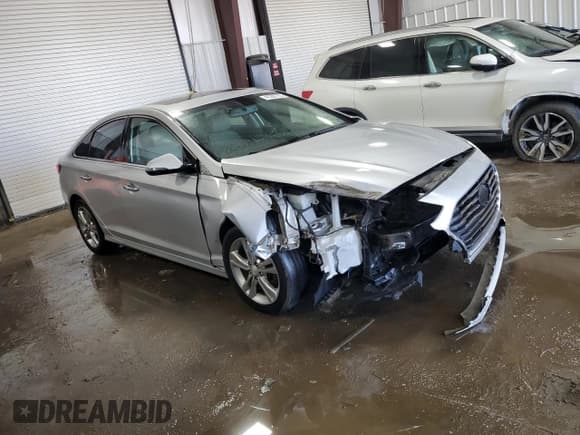 ✅ 2018 Hyundai Sonata Limited • VIN: 5NPE34AF8JH672058 • Lot: 41207703. Listed on Copart with 82,656 mi. Free auction sales archive from the USA and detailed vehicle history report at DreamBid. Image 4.