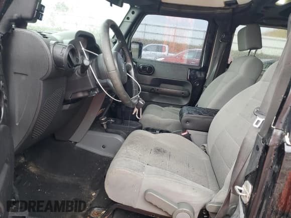 ✅ 2007 Jeep Wrangler Sahara • VIN: 1J4FA54137L224275 • Lot: 89448275. Listed on Copart with 182,692 mi. Free auction sales archive from the USA and detailed vehicle history report at DreamBid. Image 7.