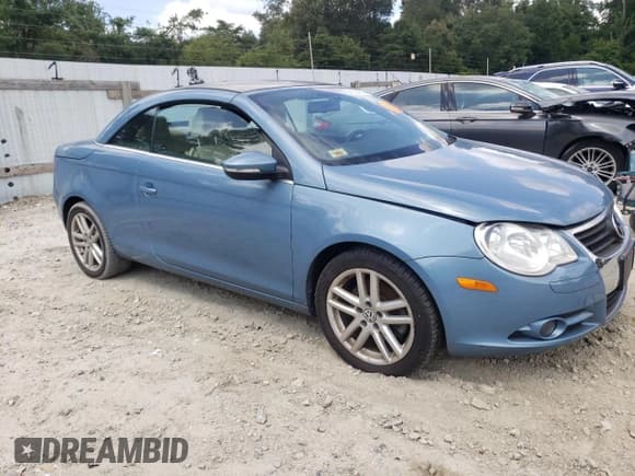 ✅ 2009 Volkswagen Eos Lux • VIN: WVWFA71F39V016888 • Lot: 68025935. Wystawiony na Copart z przebiegiem 54 313 mil. Bezpłatny archiwum sprzedaży aukcyjnych z USA i szczegółowy raport historii pojazdu na DreamBid. Zdjęcie 4.