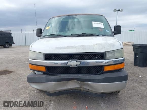 ✅ 2008 Chevrolet Express Passenger • VIN: 1GAHG39K881142695 • Lot: 41257254. Listed on IAAI with 261,076 mi. Free auction sales archive from the USA and detailed vehicle history report at DreamBid. Image 6.