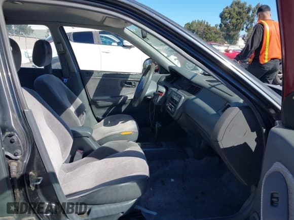 ✅ 1995 Honda Civic LX • VIN: JHMEG8659SS019526 • Лот: 43501348. Опубликован ранее на IAAI с пробегом 160 696 миль. Бесплатный доступ к архиву аукционных продаж из США и подробный отчёт об истории автомобиля на DreamBid. Изображение 5.