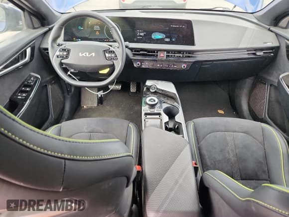 ✅ 2024 Kia EV6 GT • VIN: KNDC5DLE4R5206130 • Lot: 86317085. Wystawiony na Copart z przebiegiem 11 570 mil. Bezpłatny archiwum sprzedaży aukcyjnych z USA i szczegółowy raport historii pojazdu na DreamBid. Zdjęcie 8.