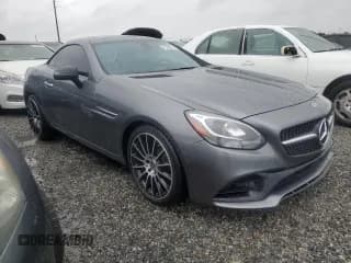 ✅ 2020 Mercedes-Benz SLC 300 • VIN: W1KPK3JA0LF172375 • Lot: 73928644. Listed on Copart with 16,832 mi. Free auction sales archive from the USA and detailed vehicle history report at DreamBid. Image 4.
