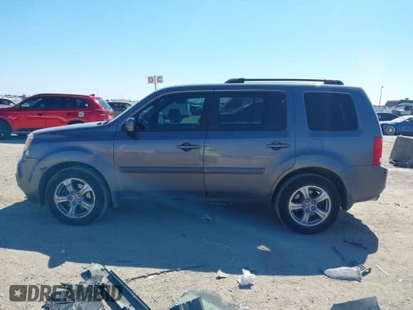 ✅ 2014 Honda Pilot EX-L • VIN: 5FNYF3H72EB015354 • Lot: 43403546. Listed on IAAI with 132,249 mi. Free auction sales archive from the USA and detailed vehicle history report at DreamBid. Image 14.