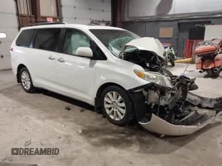 ✅ 2011 Toyota Sienna XLE • VIN: 5TDDK3DC8BS013015 • Lot: 41445174. Listed on IAAI with 127,109 mi. Free auction sales archive from the USA and detailed vehicle history report at DreamBid. Image 1.
