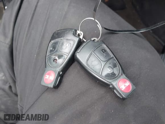 ✅ 2004 Mercedes-Benz C 230 Kompressor • VIN: WDBRF40J24A556752 • Lot: 43758869. Listed on IAAI with 175,458 mi. Free auction sales archive from the USA and detailed vehicle history report at DreamBid. Image 11.