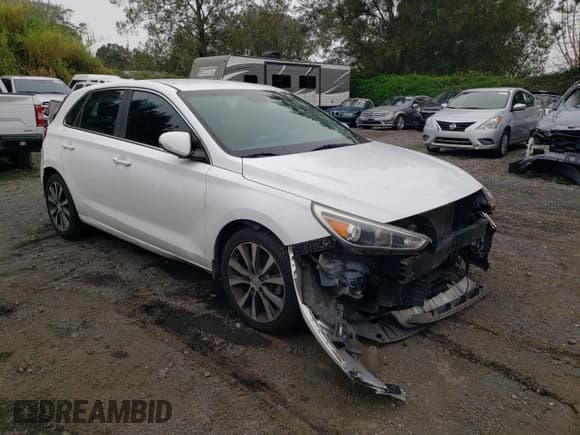 ✅ 2018 Hyundai Elantra • VIN: KMHH35LE7JU076349 • Lot: 68390655. Listed on Copart with 121,314 mi. Free auction sales archive from the USA and detailed vehicle history report at DreamBid. Image 4.