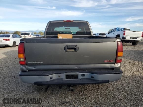 ✅ 2000 GMC Sierra 1500 SLE • VIN: 2GTEK19T5Y1241815 • Lot: 85424605. Wystawiony na Copart z przebiegiem 264 423 mil. Bezpłatny archiwum sprzedaży aukcyjnych z USA i szczegółowy raport historii pojazdu na DreamBid. Zdjęcie 6.