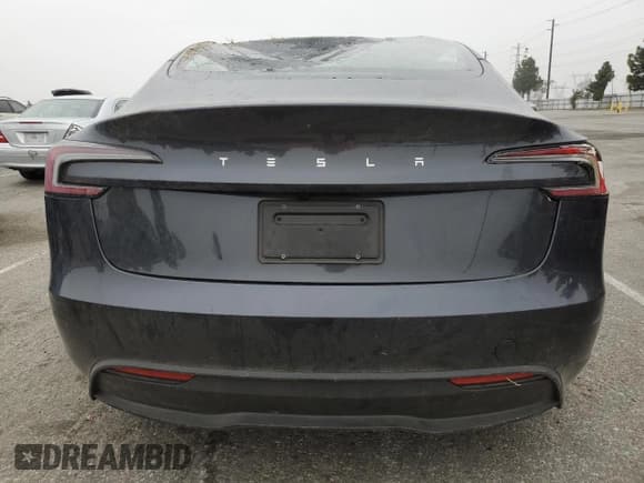 ✅ 2024 Tesla Model 3 • VIN: 5YJ3E1EA7RF735160 • Lot: 53286035. Wystawiony na Copart z przebiegiem 4 401 mil. Bezpłatny archiwum sprzedaży aukcyjnych z USA i szczegółowy raport historii pojazdu na DreamBid. Zdjęcie 6.