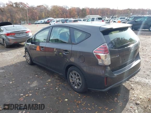 ✅ 2015 Toyota Prius Two • VIN: JTDZN3EUXFJ027358 • Lot: 43664740. Listed on IAAI with 158,726 mi. Free auction sales archive from the USA and detailed vehicle history report at DreamBid. Image 3.